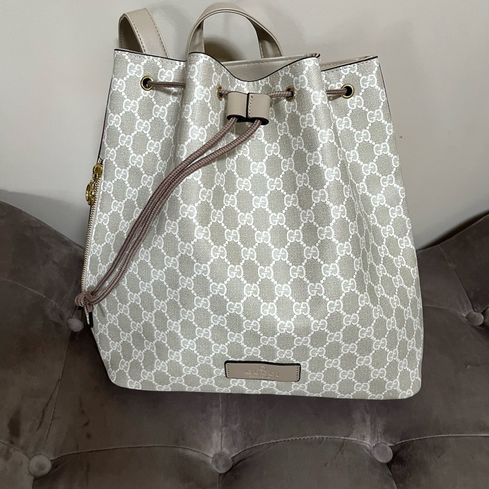 Backpack ‘G’ (Gucci) tan & cream/white